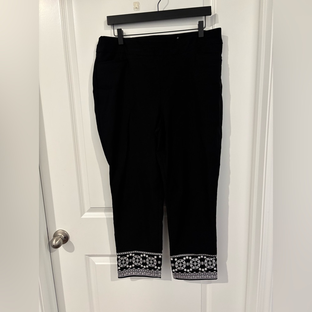 Chicos Bridgett ankle pants Chicos size 2